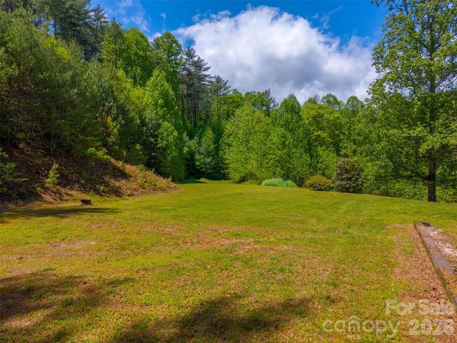 1364 Atoah Road, Robbinsville, NC 28771