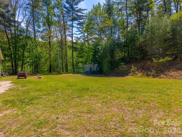 1364 Atoah Road, Robbinsville, NC 28771