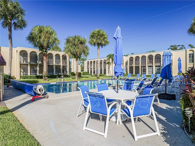 835 18th Street 310, Vero Beach, FL 32960