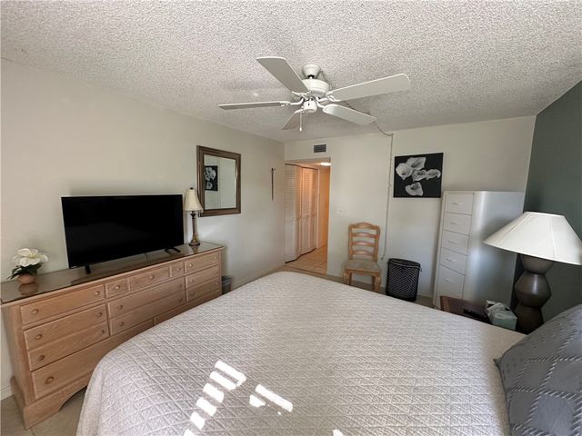 835 18th Street 310, Vero Beach, FL 32960