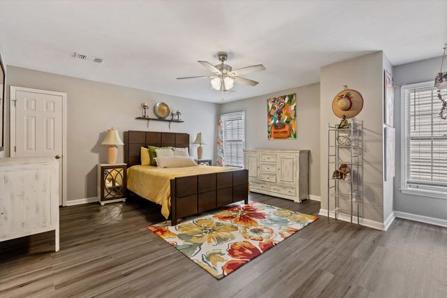 3585 BISHOPS GATE DR, Memphis, TN 38115