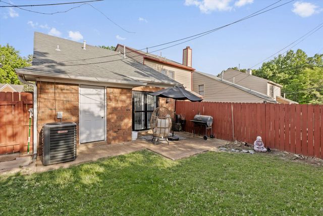 3585 BISHOPS GATE DR, Memphis, TN 38115