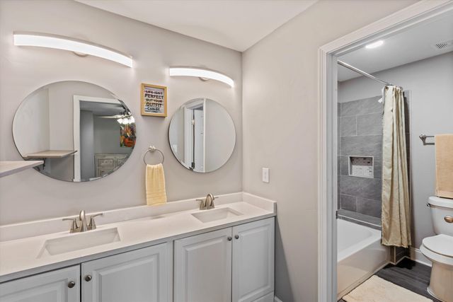 3585 BISHOPS GATE DR, Memphis, TN 38115