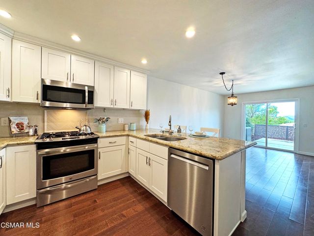 607 Valley Oak Lane, Newbury Park, CA 91320