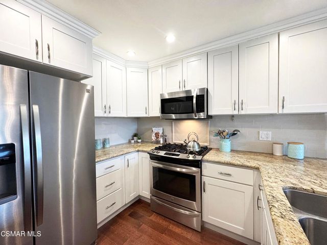 607 Valley Oak Lane, Newbury Park, CA 91320