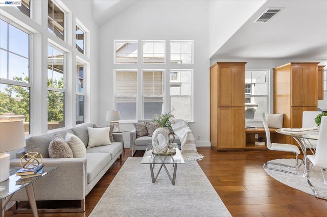 4468 Peralta Blvd, Fremont, CA 94536