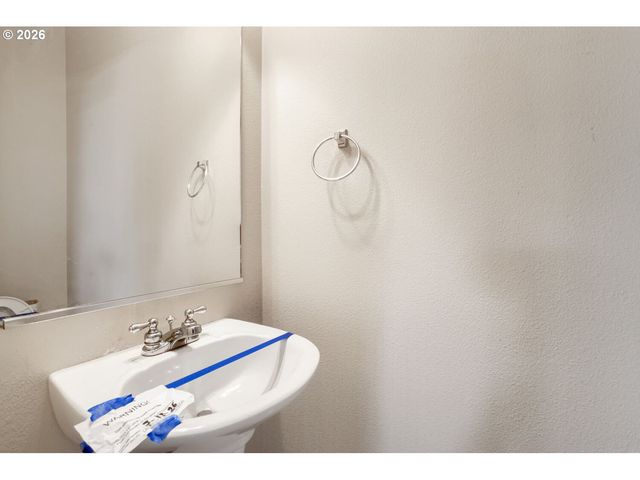 103 Ne CANVASBACK Way 203, Hillsboro, OR 97006