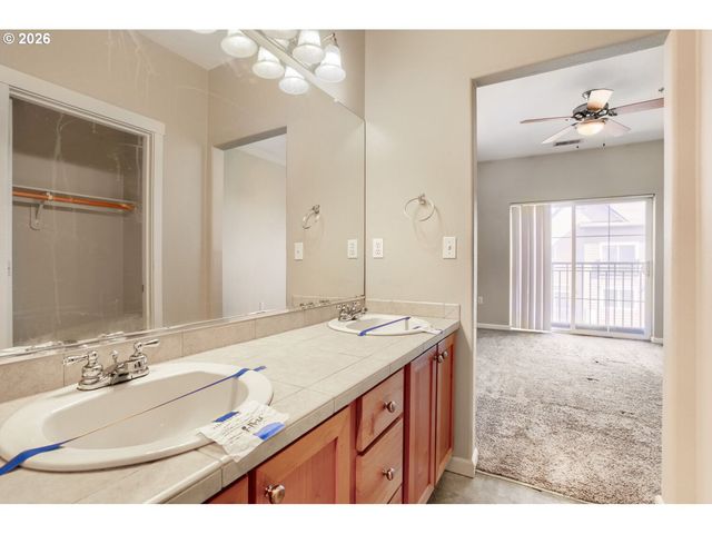 103 Ne CANVASBACK Way 203, Hillsboro, OR 97006