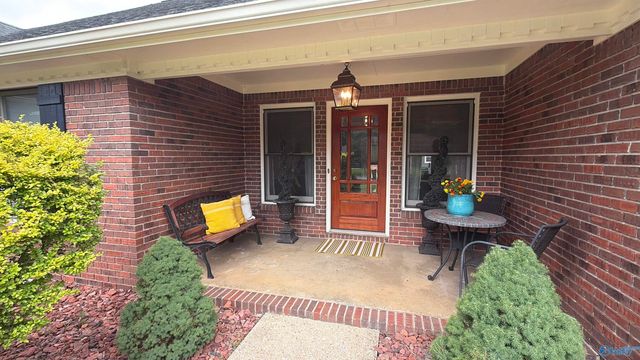 2302 Shelburne Avenue SW, Decatur, AL 35603