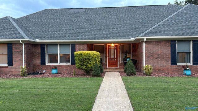 2302 Shelburne Avenue SW, Decatur, AL 35603