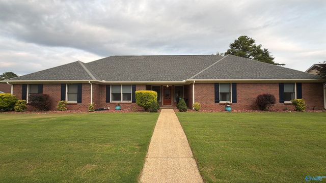 2302 Shelburne Avenue SW, Decatur, AL 35603