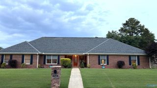 2302 Shelburne Avenue SW, Decatur, AL 35603