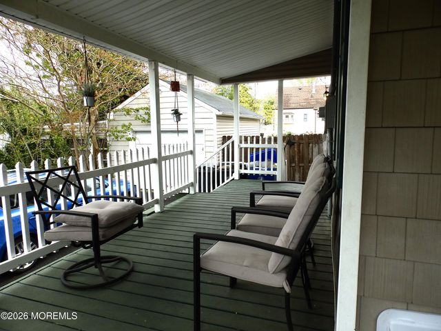 10 Fairway Drive, Toms River, NJ 08753