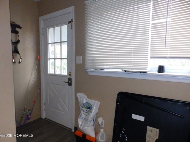 10 Fairway Drive, Toms River, NJ 08753