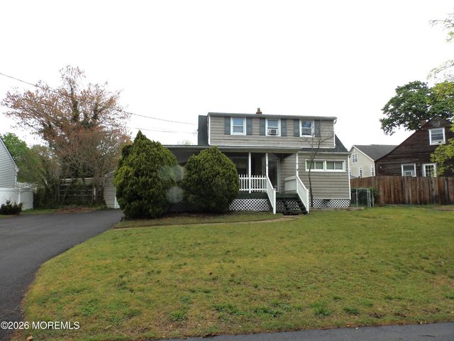 10 Fairway Drive, Toms River, NJ 08753