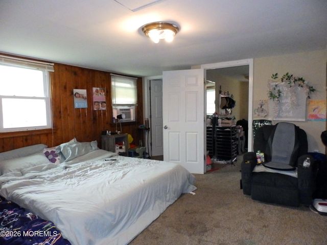 10 Fairway Drive, Toms River, NJ 08753