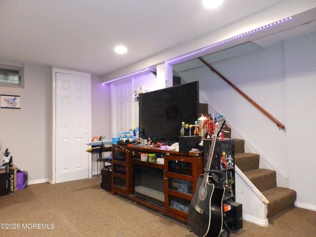 10 Fairway Drive, Toms River, NJ 08753
