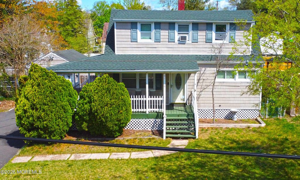 10 Fairway Drive, Toms River, NJ 08753