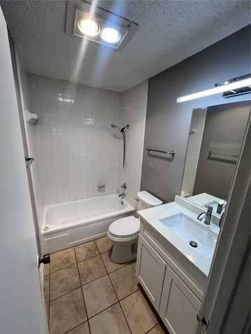 5750 Phoenix Drive 24, Dallas, TX 75231