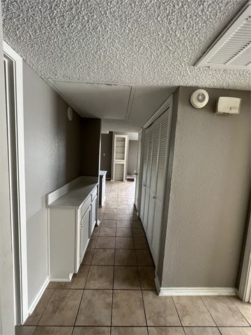 5750 Phoenix Drive 24, Dallas, TX 75231