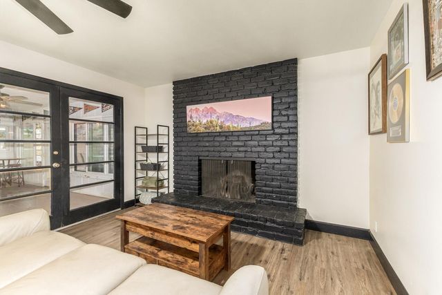 617 E Ellis Drive, Tempe, AZ 85282