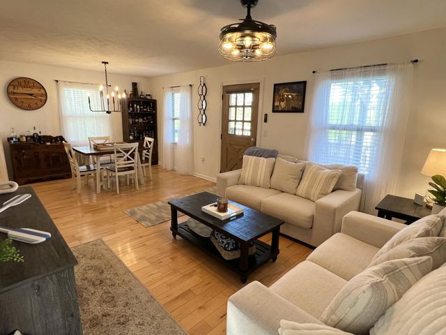 56 Lily Creek Court, Jamestown, KY 42629