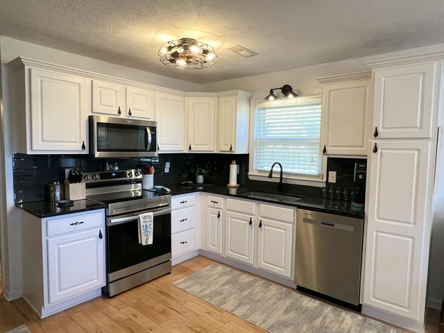 56 Lily Creek Court, Jamestown, KY 42629