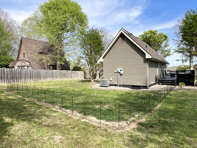 56 Lily Creek Court, Jamestown, KY 42629