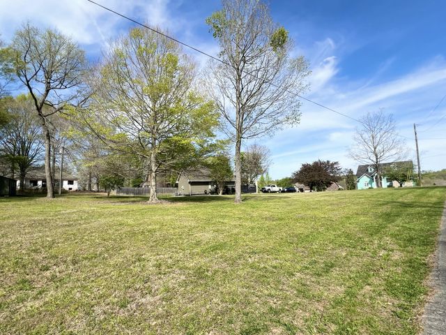 56 Lily Creek Court, Jamestown, KY 42629