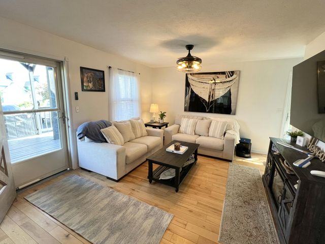 56 Lily Creek Court, Jamestown, KY 42629