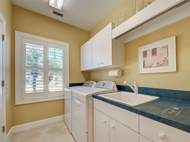16 GULF MANOR DRIVE, Venice, FL 34285