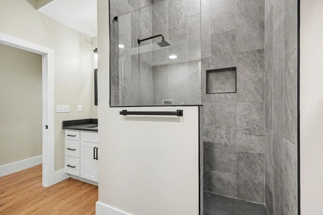 218 W 5th Street, Covington, KY 41011