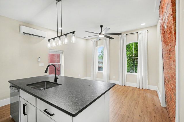 218 W 5th Street, Covington, KY 41011