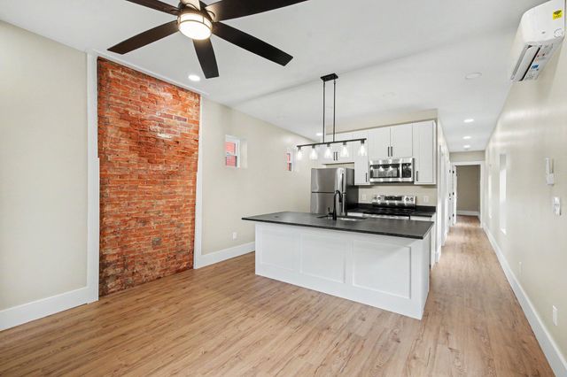 218 W 5th Street, Covington, KY 41011