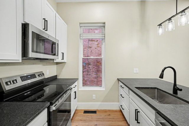 218 W 5th Street, Covington, KY 41011
