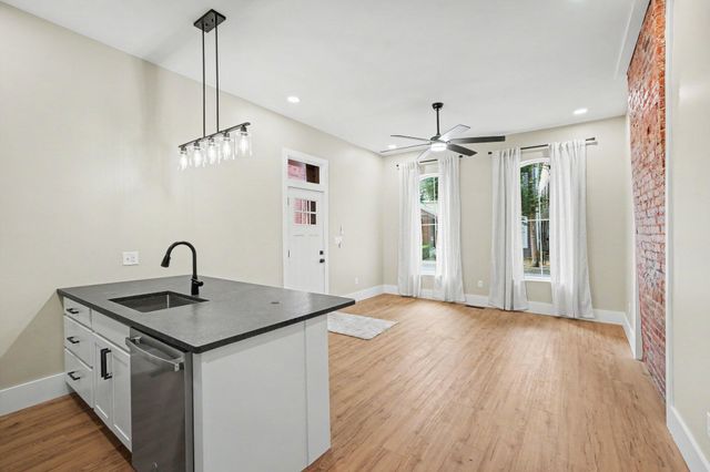 218 W 5th Street, Covington, KY 41011