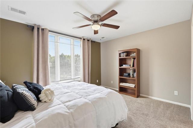 14440 NW 64th Terrace, Parkville, MO 64152