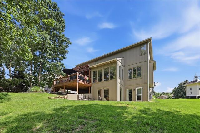 14440 NW 64th Terrace, Parkville, MO 64152