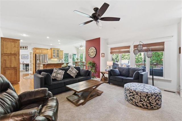 14440 NW 64th Terrace, Parkville, MO 64152