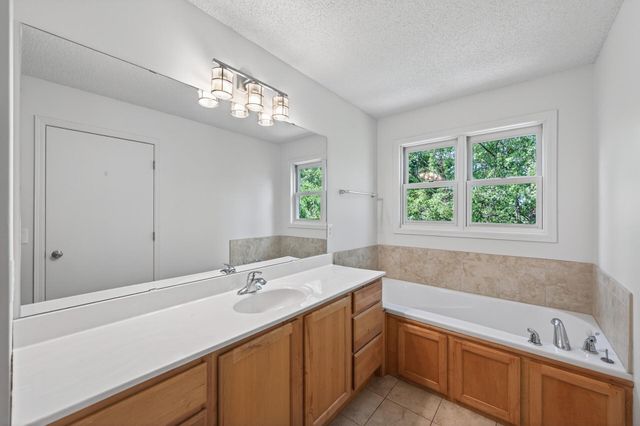 11374 Balsam Way, Woodbury, MN 55129