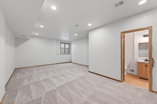 11374 Balsam Way, Woodbury, MN 55129