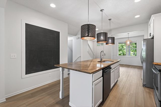 11374 Balsam Way, Woodbury, MN 55129