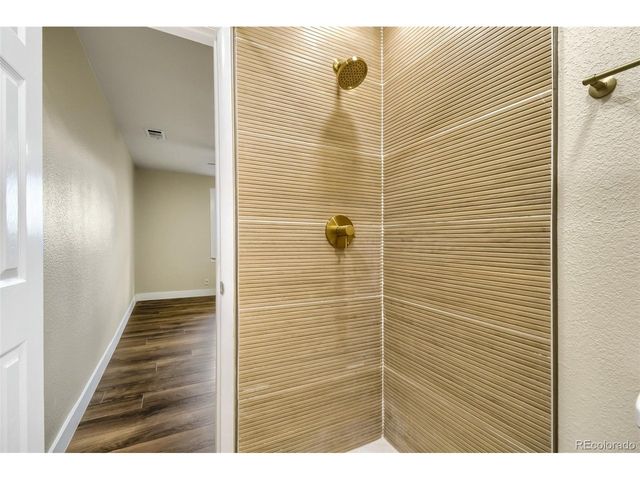 321 Stuart St, Denver, CO 80219