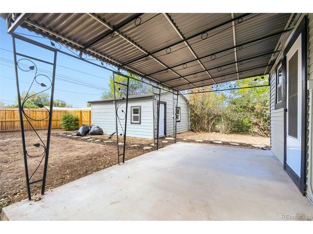 321 Stuart St, Denver, CO 80219