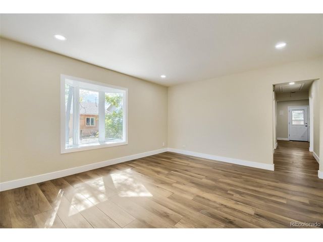 321 Stuart St, Denver, CO 80219