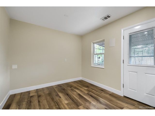321 Stuart St, Denver, CO 80219