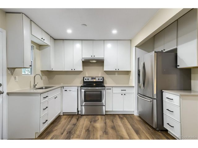 321 Stuart St, Denver, CO 80219
