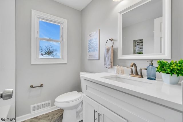 525 Trinity St, Plainfield City, NJ 07063