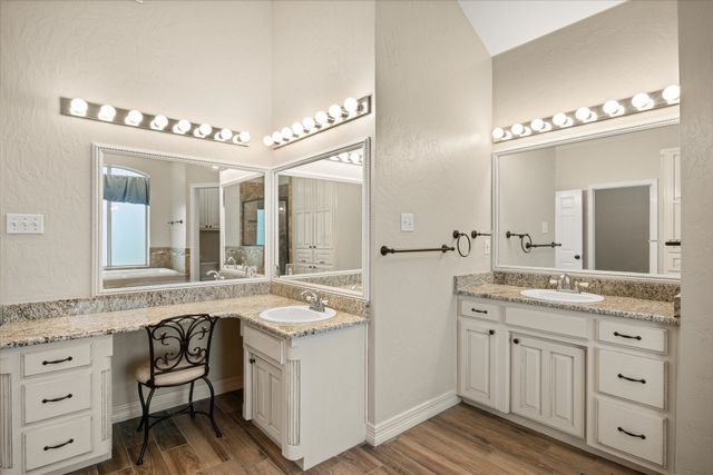 9616 Air Park Drive, Granbury, TX 76049