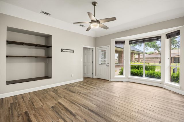 9616 Air Park Drive, Granbury, TX 76049